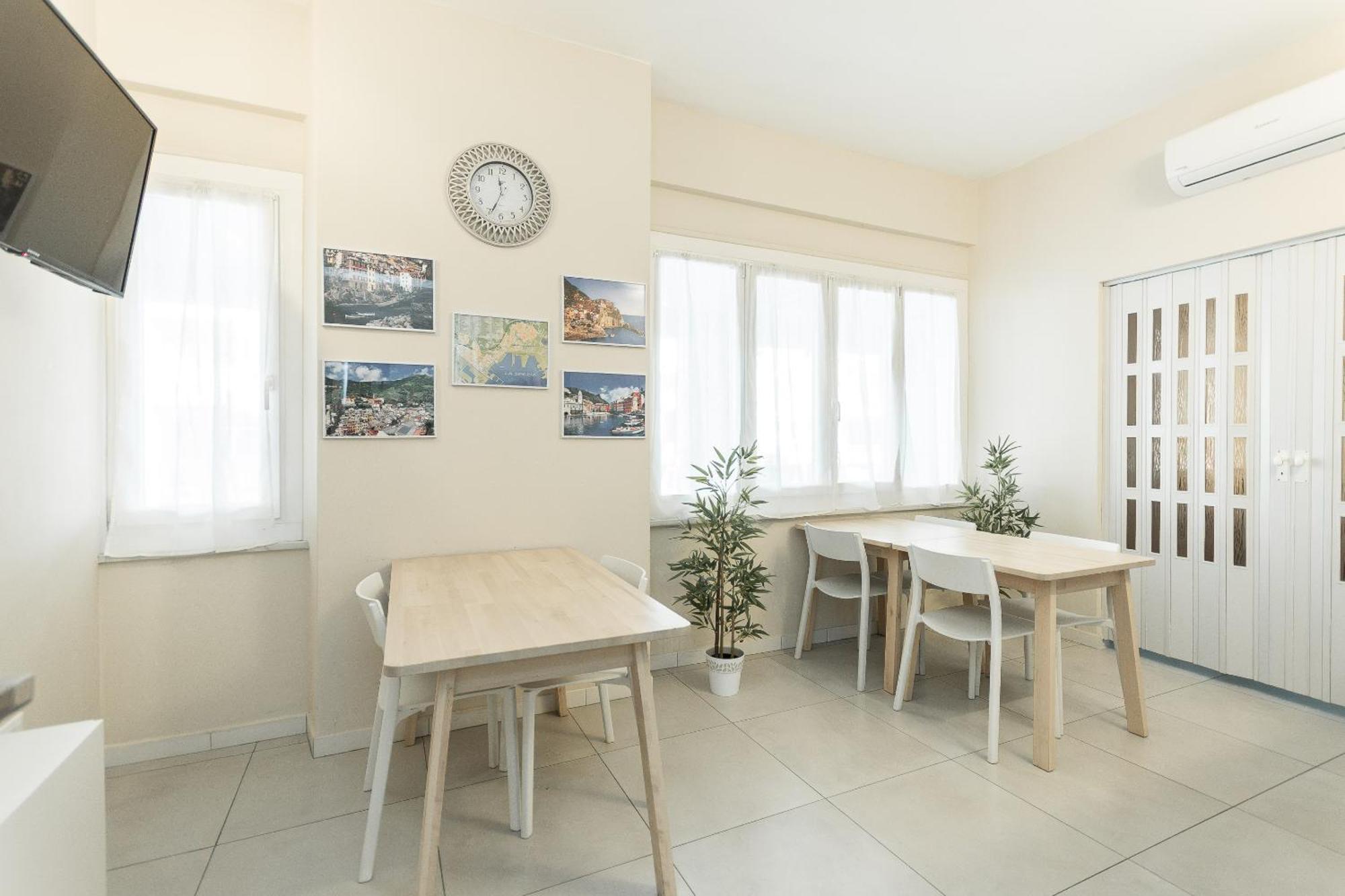 Vittorioveneto126 Acomodação com café da manhã La Spezia Exterior foto