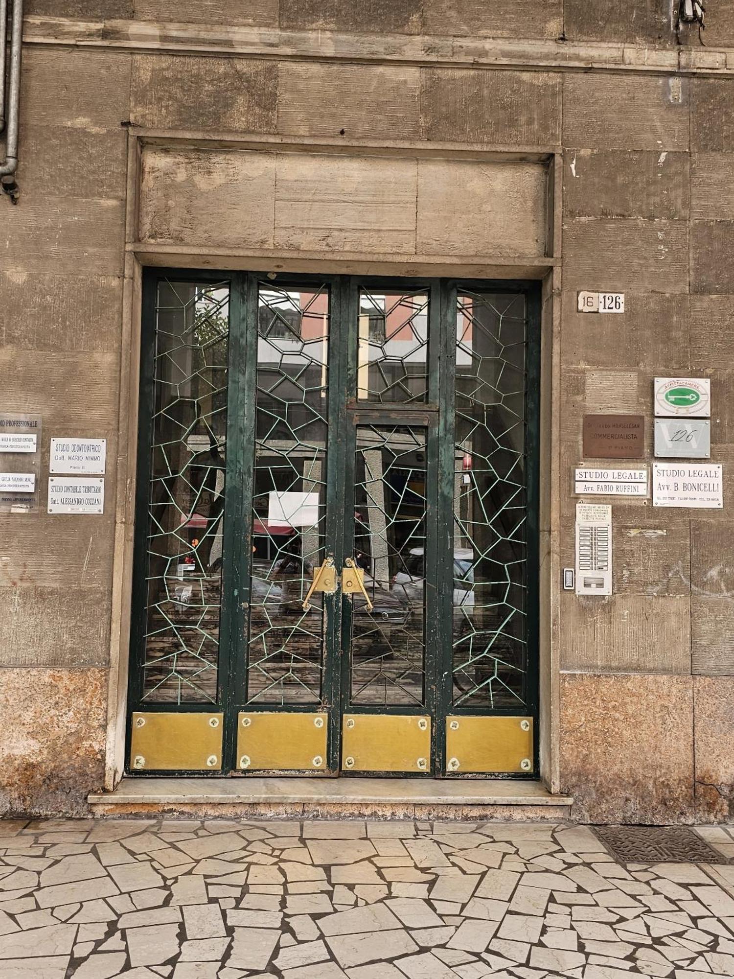 Vittorioveneto126 Acomodação com café da manhã La Spezia Exterior foto